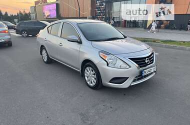 Седан Nissan Versa 2018 в Рівному