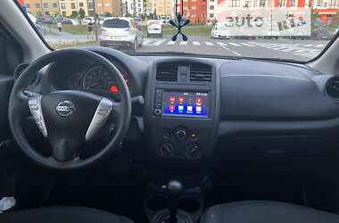 Седан Nissan Versa 2018 в Рівному