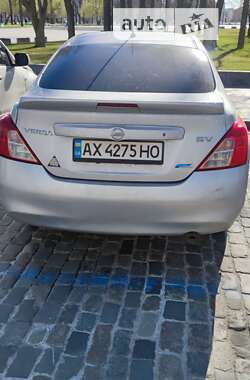 Седан Nissan Versa 2013 в Харькове