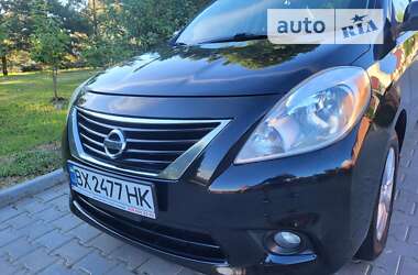 Седан Nissan Versa 2013 в Хмельницком