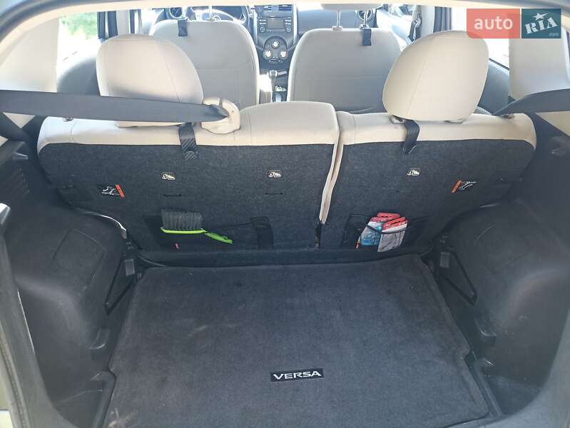 Седан Nissan Versa 2013 в Черновцах фото 17 Седан Nissan Versa 2013 в Черновцах