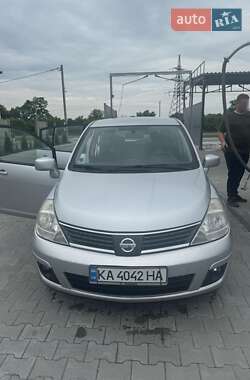 Хэтчбек Nissan Versa 2008 в Бородянке