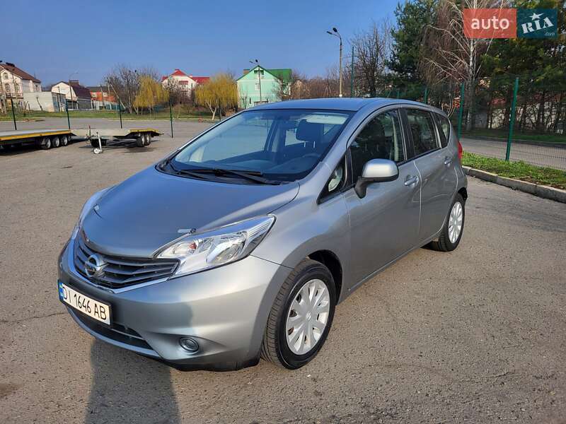 Седан Nissan Versa 2014 в Хмельницькому
