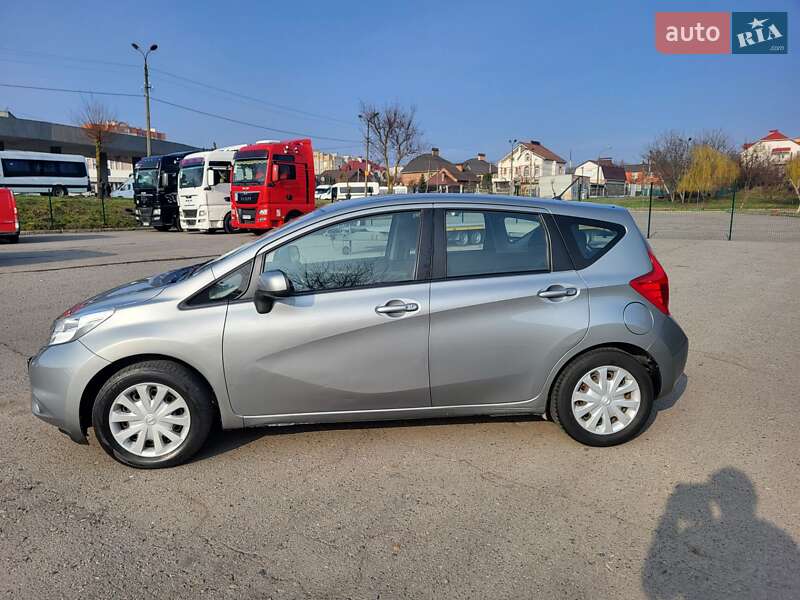 Седан Nissan Versa 2014 в Хмельницькому