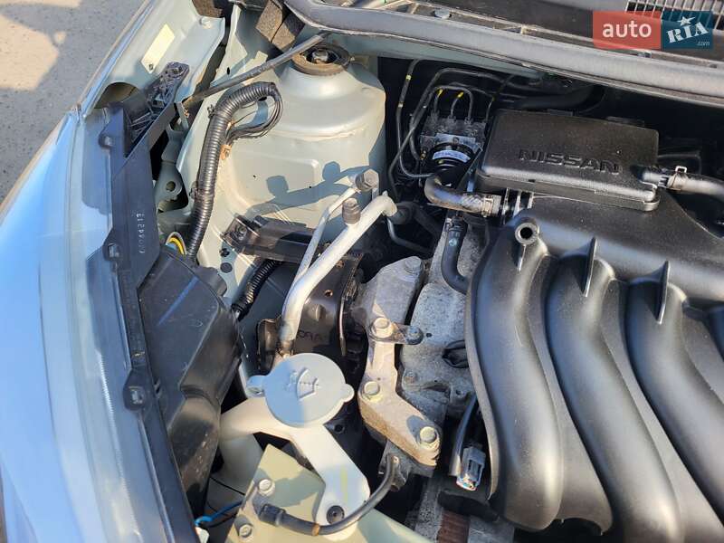Седан Nissan Versa 2014 в Хмельницькому