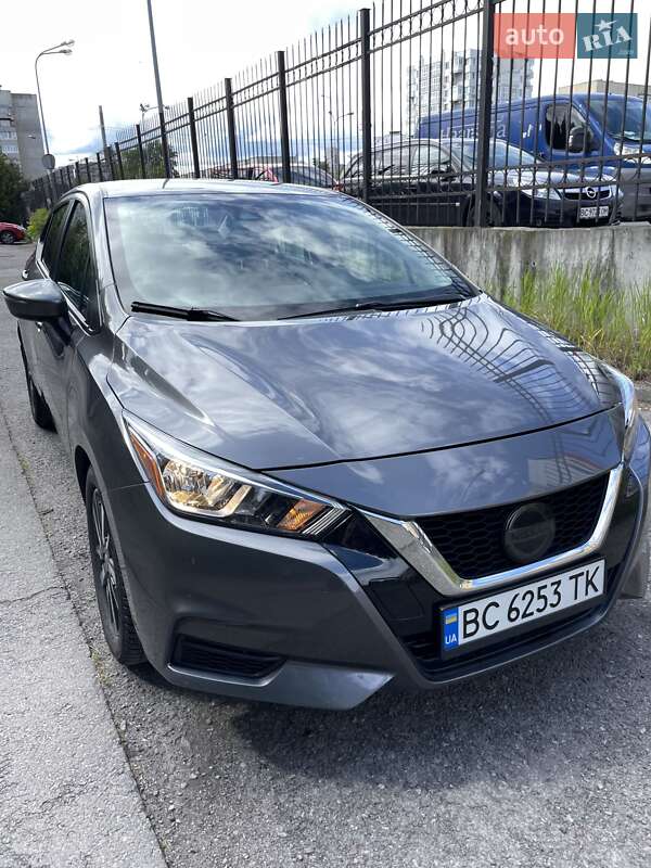 Nissan Versa 2020