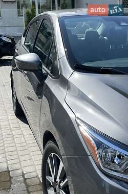 Седан Nissan Versa 2020 в 