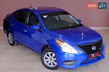 Седан Nissan Versa 2016 в 