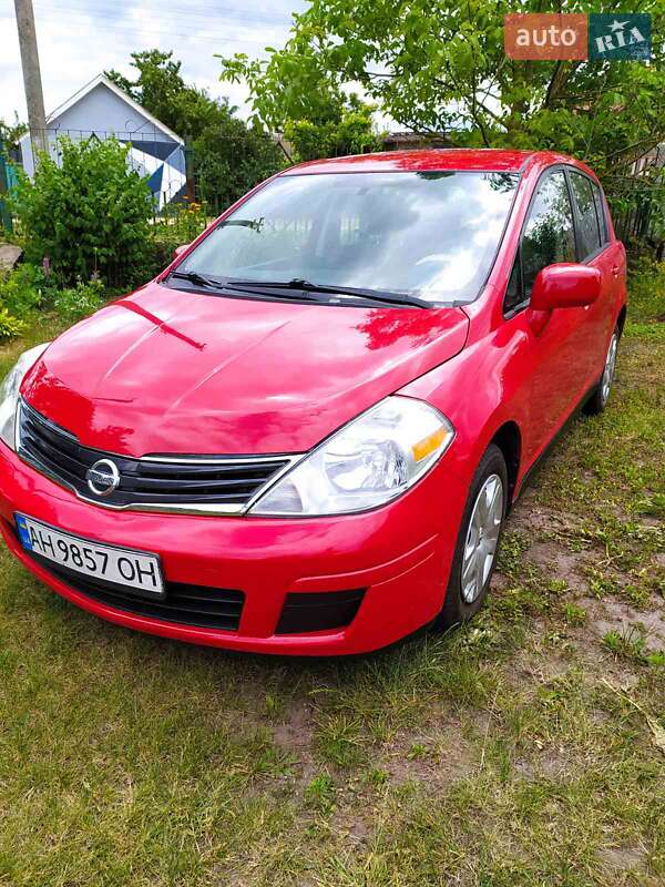 Nissan Versa 2011