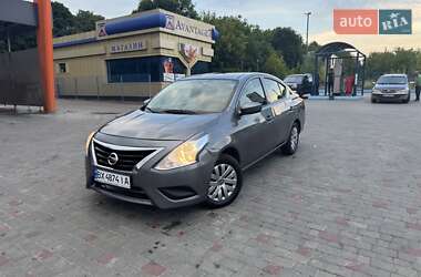 Седан Nissan Versa 2019 в Хмельницком