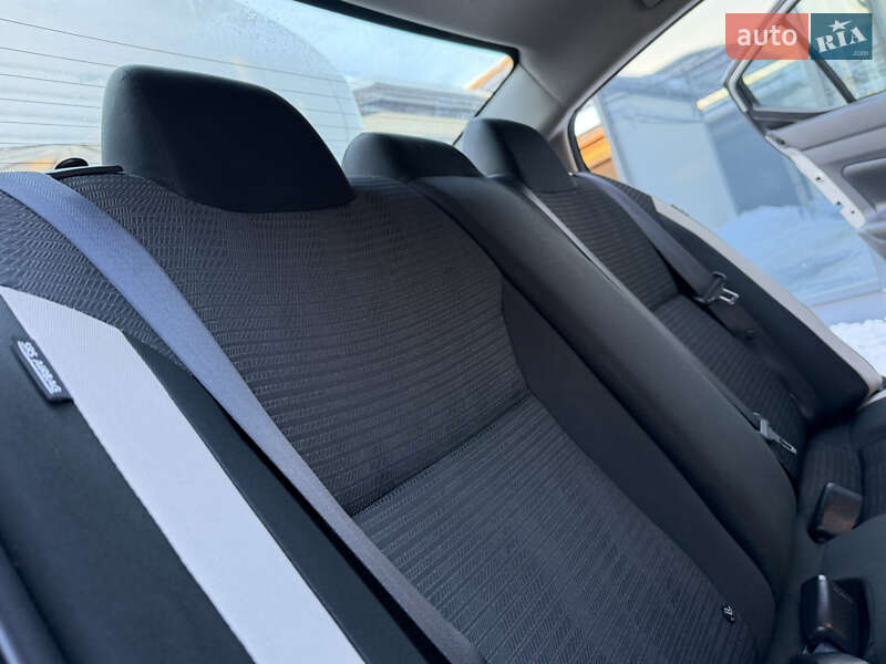 Седан Nissan Versa 2020 в Дрогобыче фото 63 Седан Nissan Versa 2020 в Дрогобыче