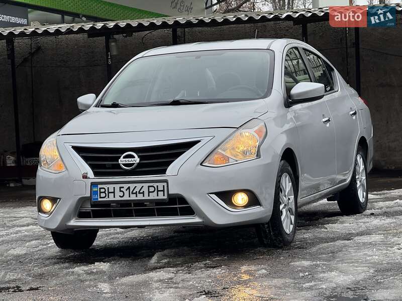 Седан Nissan Versa 2018 в Одесі