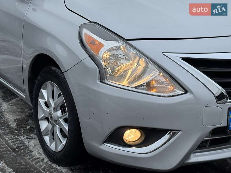 Седан Nissan Versa 2018 в Одесі