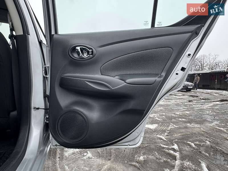 Седан Nissan Versa 2018 в Одесі