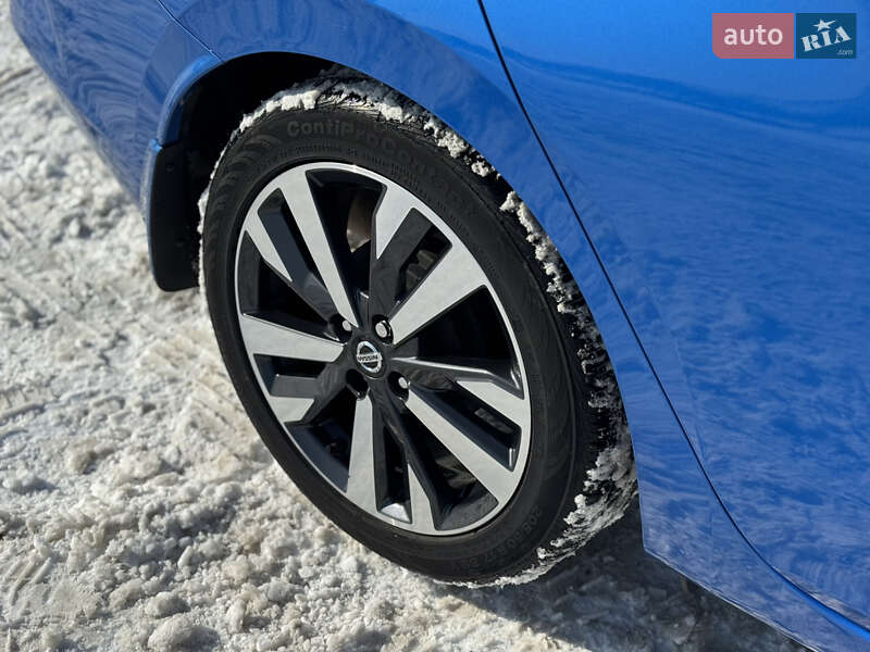 Седан Nissan Versa 2019 в Києві