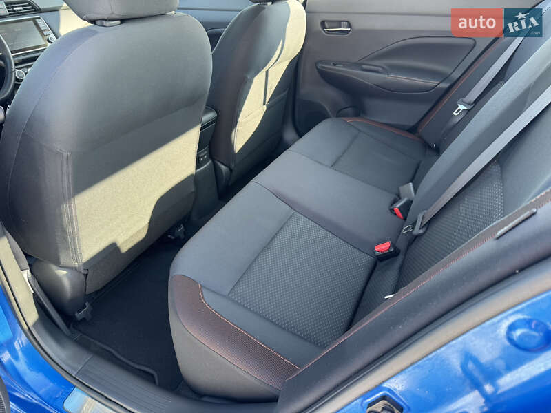 Седан Nissan Versa 2019 в Києві