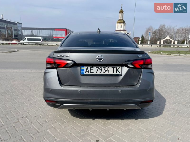 Седан Nissan Versa 2019 в Днепре