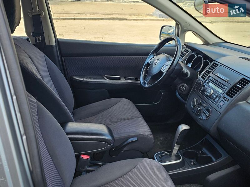 Седан Nissan Versa 2007 в Киеве фото 18 Седан Nissan Versa 2007 в Киеве
