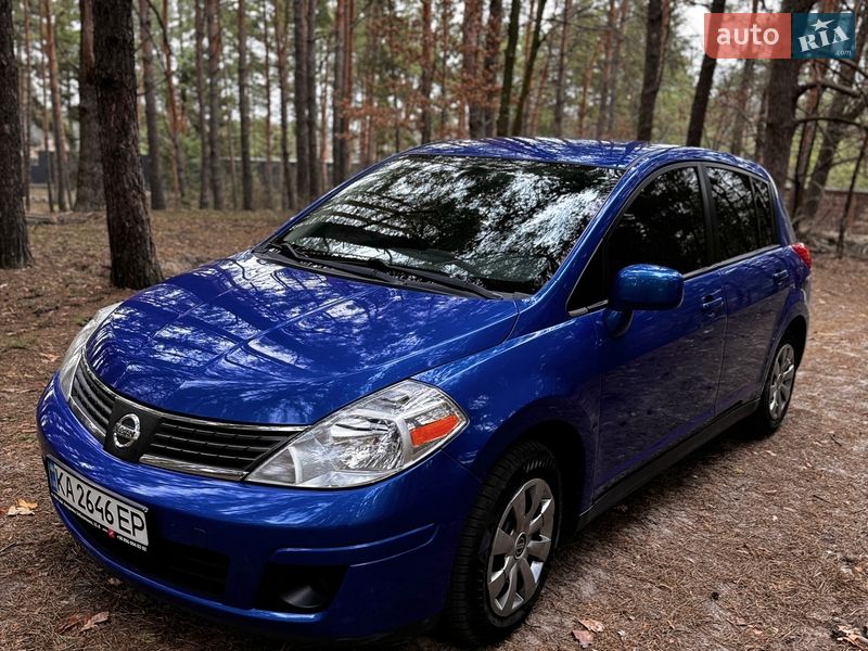 Седан Nissan Versa 2012 в Василькове