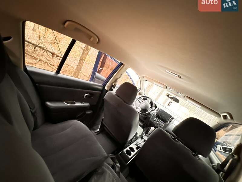 Седан Nissan Versa 2012 в Василькове