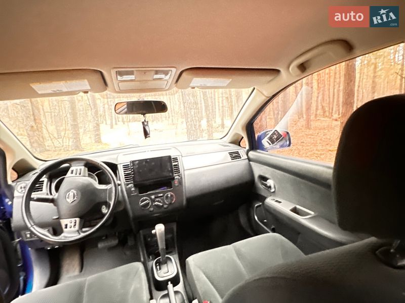 Седан Nissan Versa 2012 в Василькове