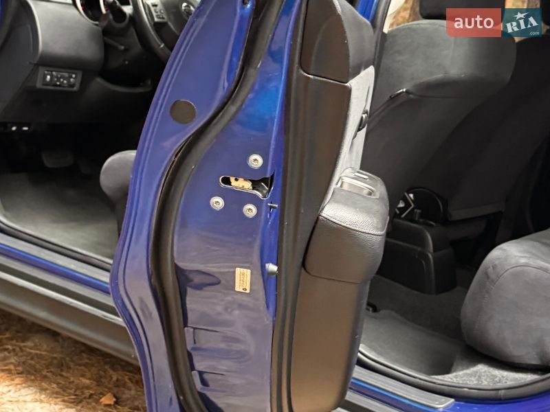 Седан Nissan Versa 2012 в Василькове