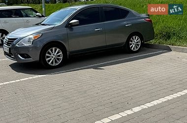 Седан Nissan Versa 2018 в Киеве