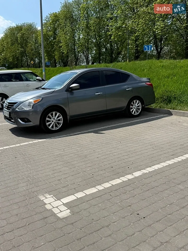 2017 Nissan Versa - мініатюра 14