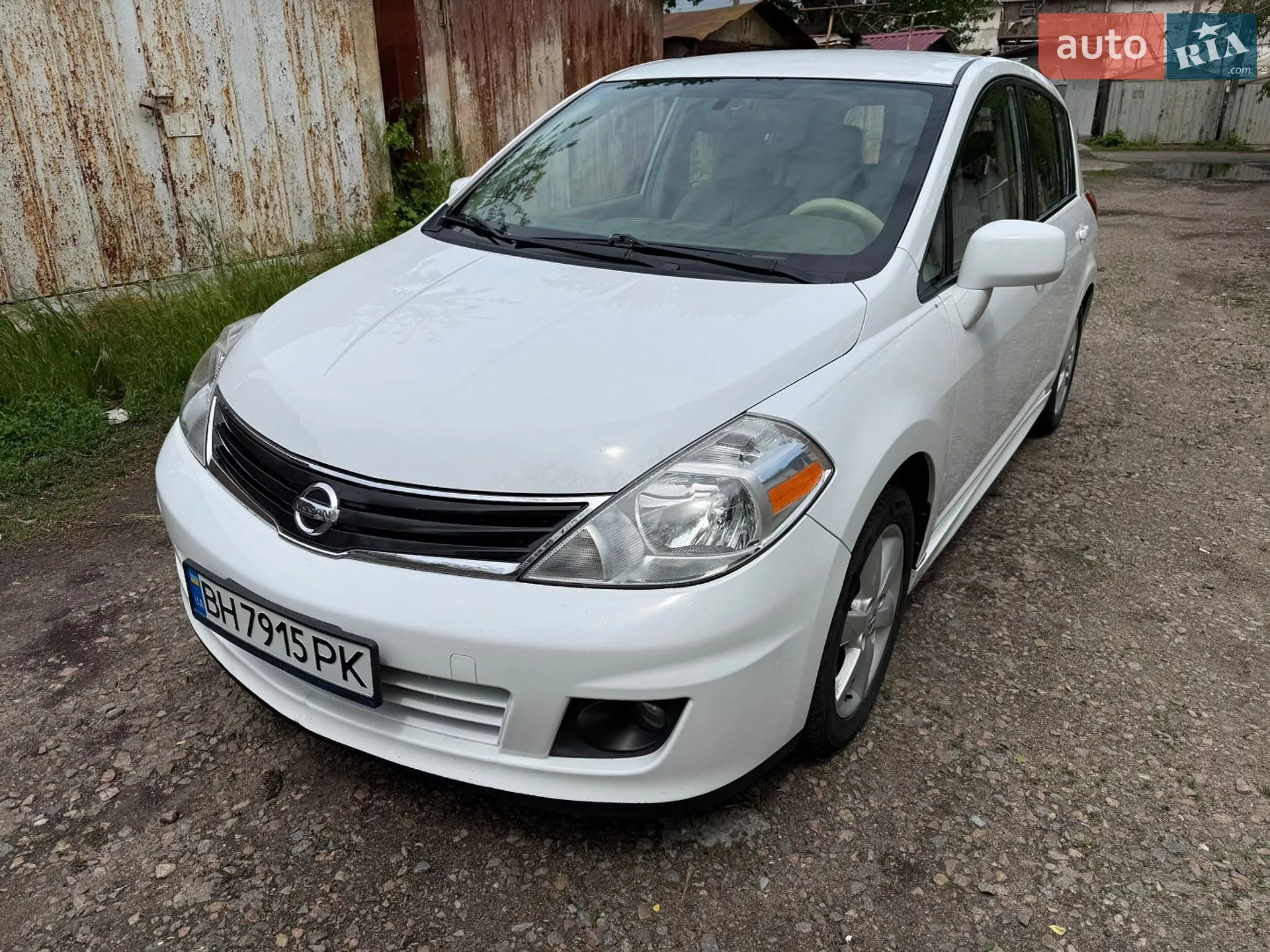 2010 Nissan Versa - мініатюра 2