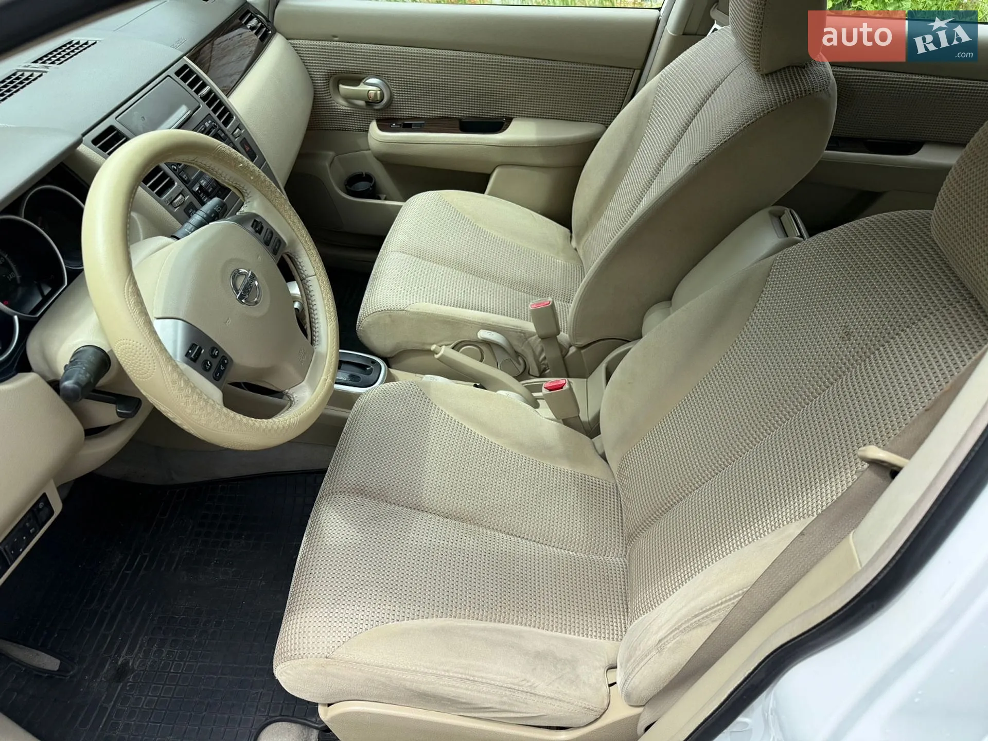 2010 Nissan Versa - мініатюра 32