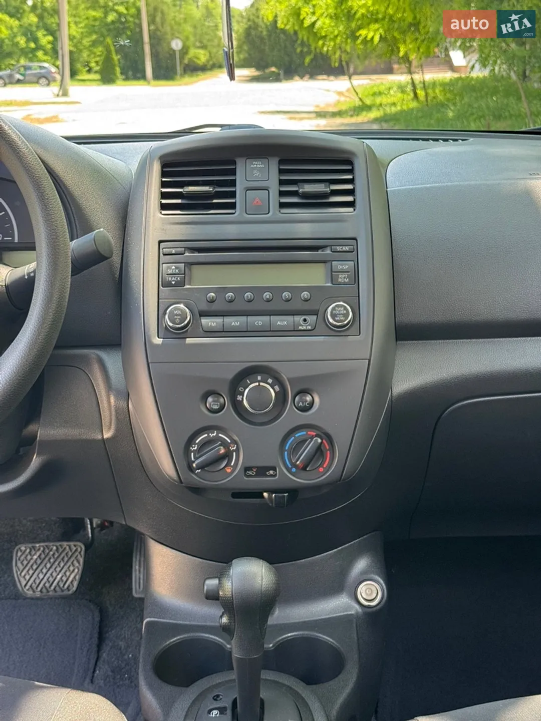 2017 Nissan Versa - мініатюра 13