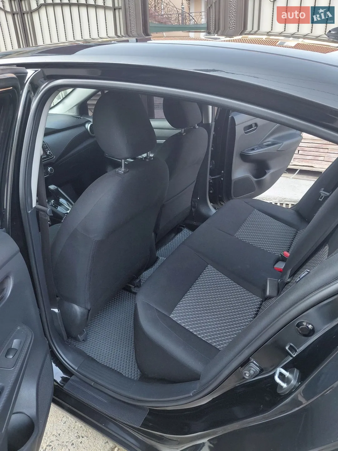 2020 Nissan Versa - мініатюра 3