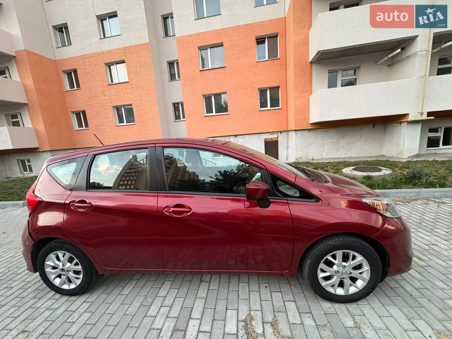 2017 Nissan Versa - мініатюра 2