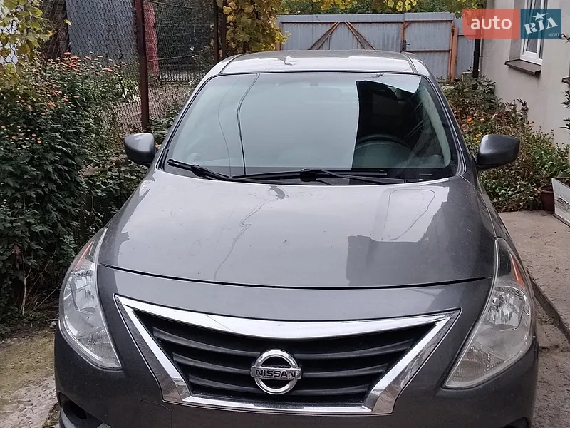 Nissan Versa 2016