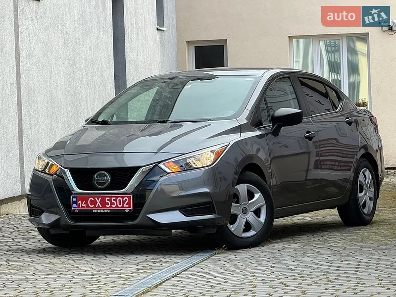 Nissan Versa