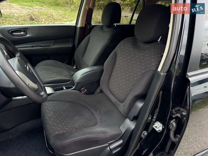 Універсал Nissan Wingroad 2013 в Києві фото 13 Універсал Nissan Wingroad 2013 в Києві