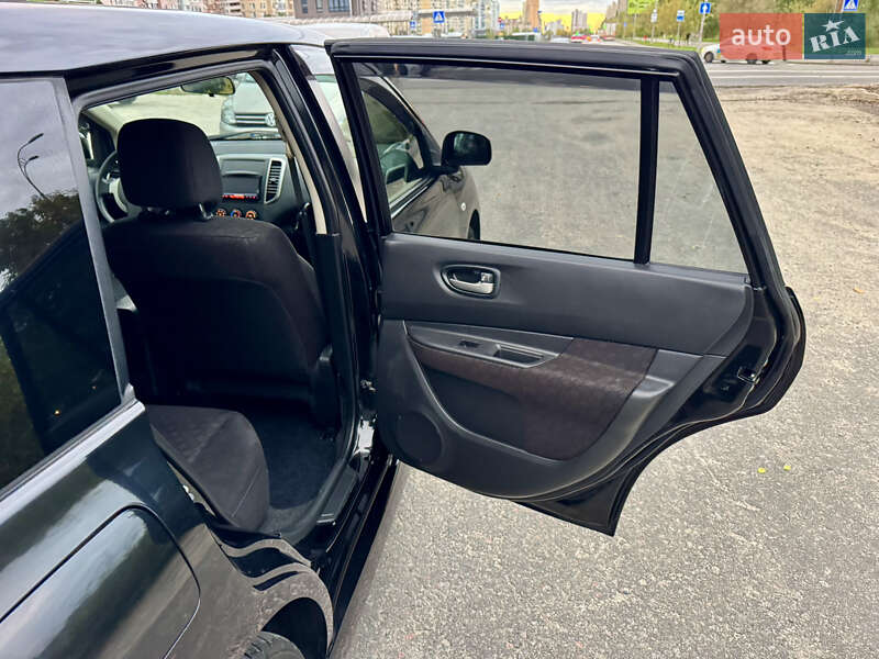Універсал Nissan Wingroad 2013 в Києві фото 19 Універсал Nissan Wingroad 2013 в Києві