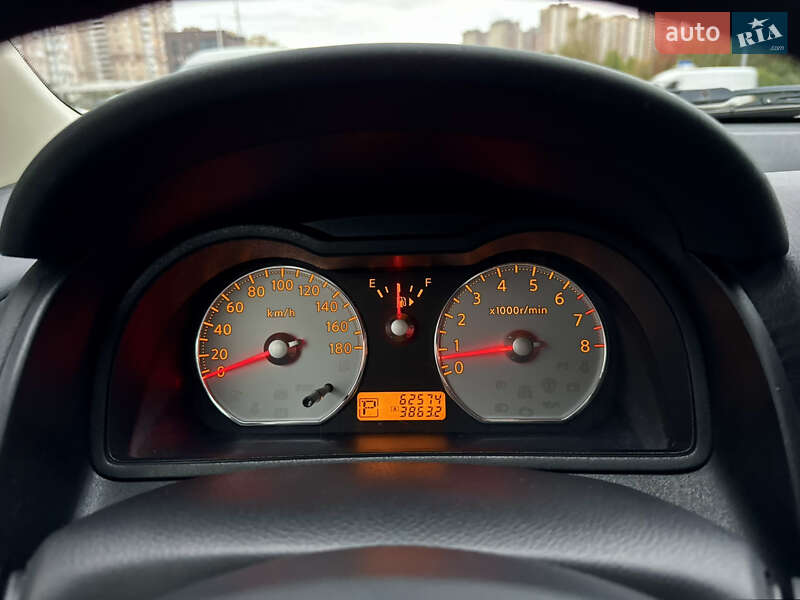 Універсал Nissan Wingroad 2013 в Києві фото 31 Універсал Nissan Wingroad 2013 в Києві