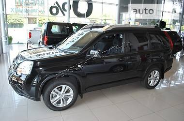 Внедорожник / Кроссовер Nissan X-Trail 2014 в 