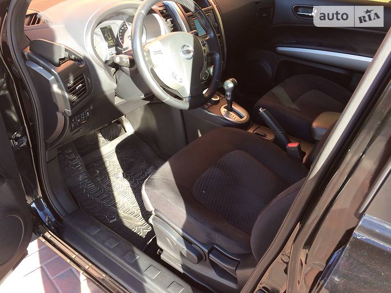 Позашляховик / Кросовер Nissan X-Trail 2011 в Вишневому фото 20 Позашляховик / Кросовер Nissan X-Trail 2011 в Вишневому