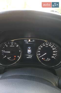 Внедорожник / Кроссовер Nissan X-Trail 2015 в Полтаве