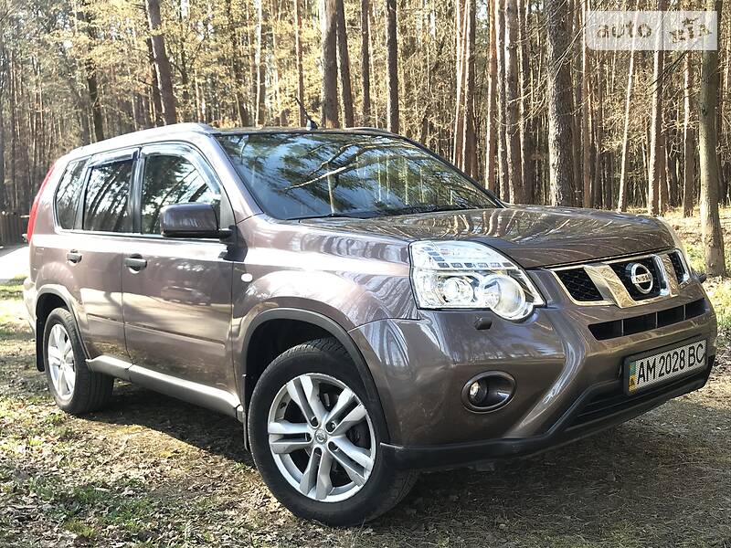 Позашляховик / Кросовер Nissan X-Trail 2010 в Києві