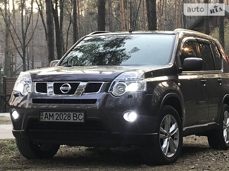 Позашляховик / Кросовер Nissan X-Trail 2010 в Києві