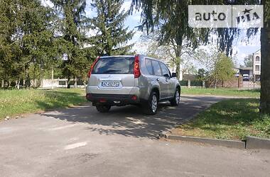 Позашляховик / Кросовер Nissan X-Trail 2010 в 