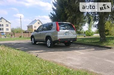 Позашляховик / Кросовер Nissan X-Trail 2010 в 