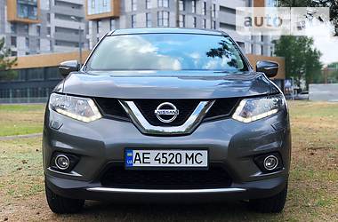 Позашляховик / Кросовер Nissan X-Trail 2014 в 