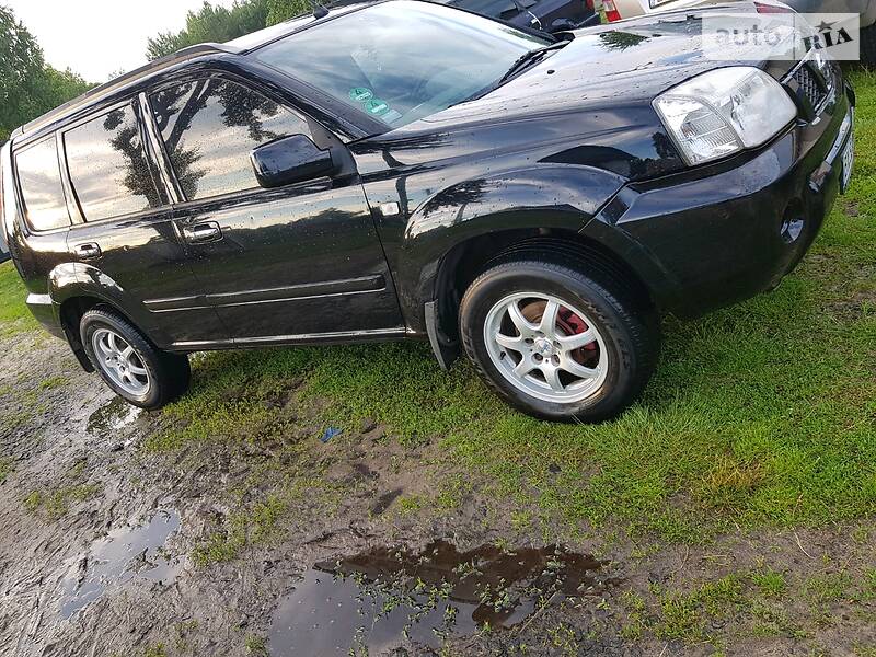 Позашляховик / Кросовер Nissan X-Trail 2006 в Вараші