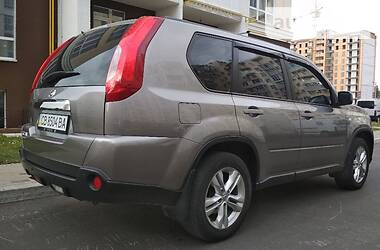 Позашляховик / Кросовер Nissan X-Trail 2012 в 