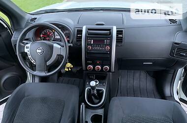 Внедорожник / Кроссовер Nissan X-Trail 2013 в Светловодске