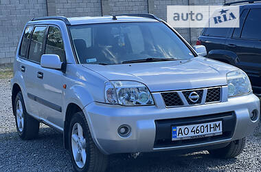 Внедорожник / Кроссовер Nissan X-Trail 2004 в Хусте